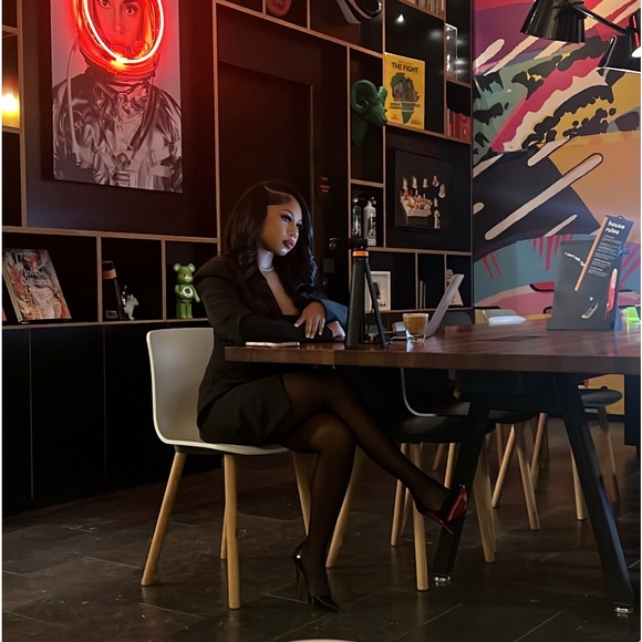 STRAPPY DETAIL BLAZER DRESS IN BLACK WOVEN - Picture 4 of 4